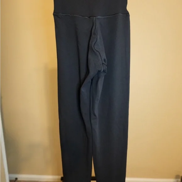 OFFLINE By Aerie Real Me High Waisted Crossover Legging - Black XXS - Picture 11 of 12